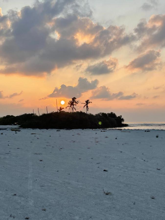 La Isla Tropica Hotel Guraidhoo  Exterior foto